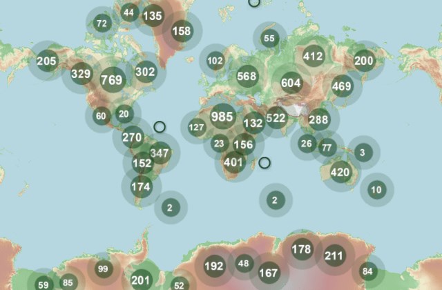 Example of a map with 10,000 clustered points